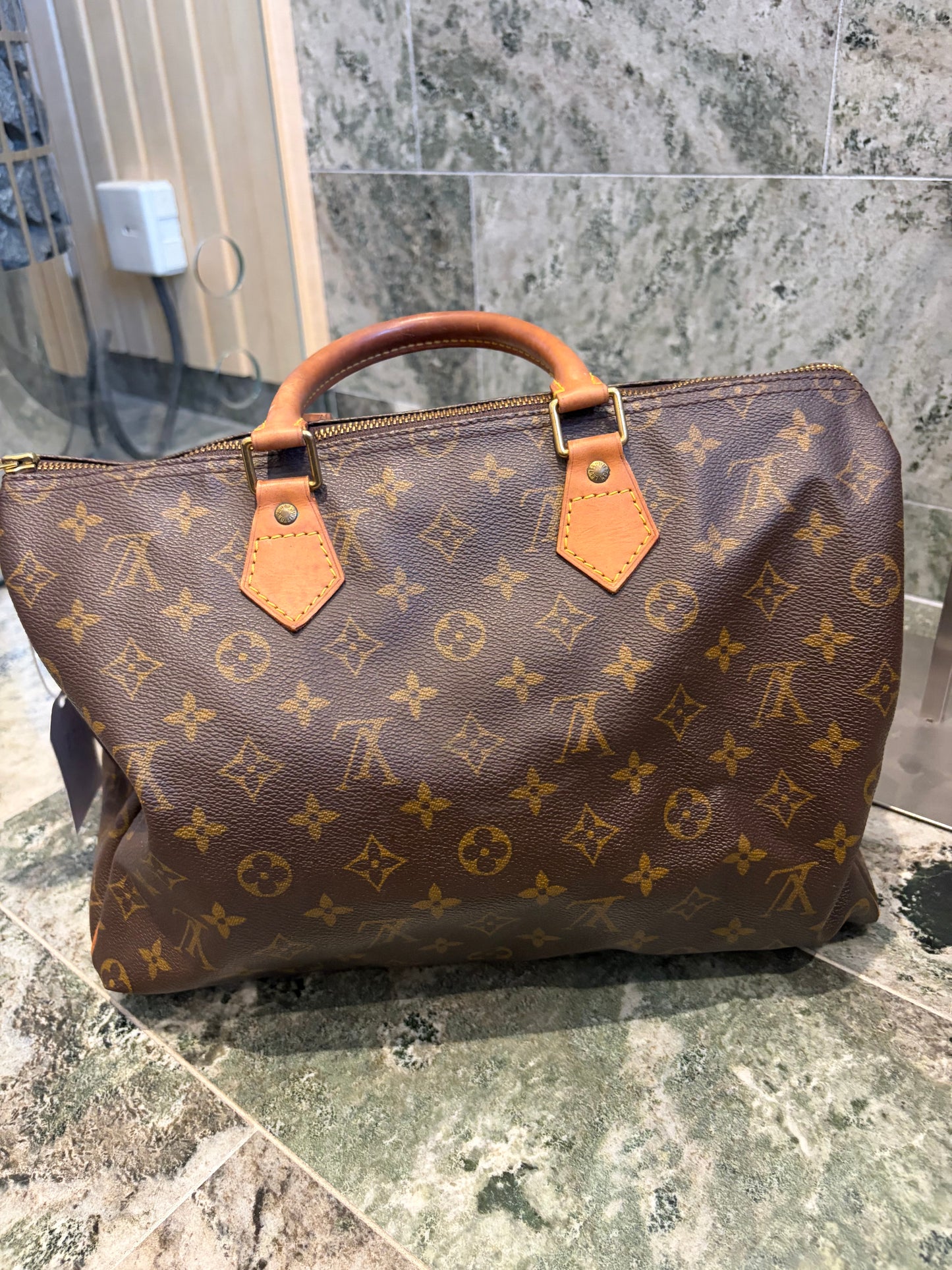 Louis Vuitton speedy 35