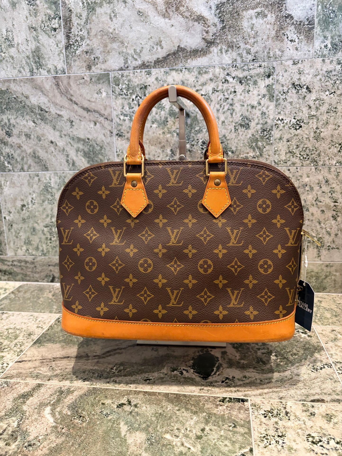 Louis Vuitton Alma PM