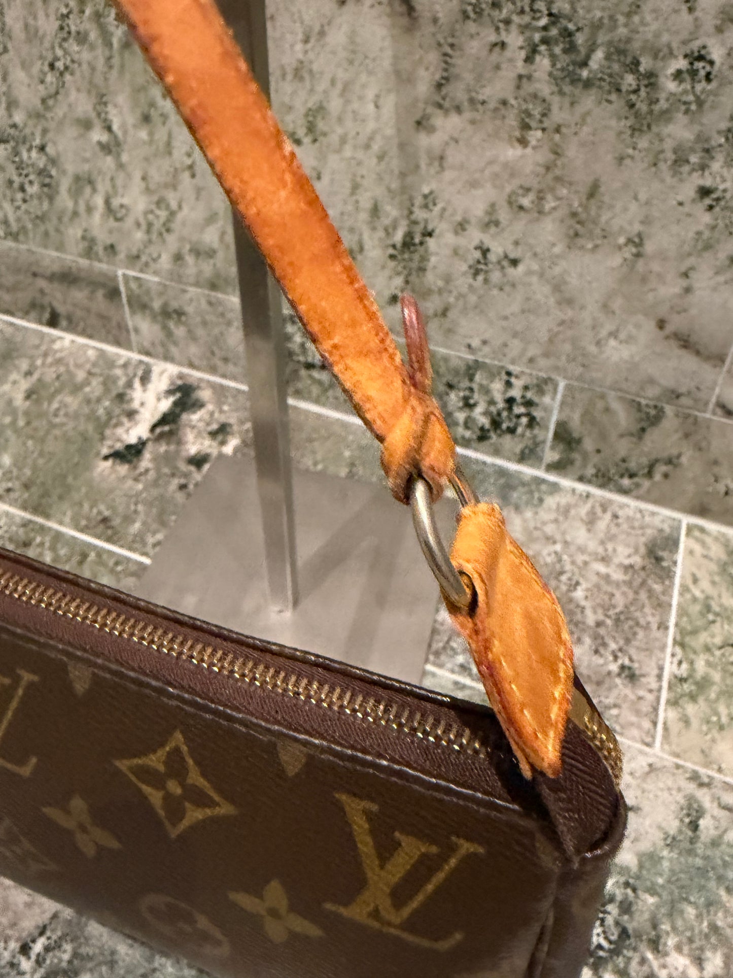 Louis Vuitton pochette accessories