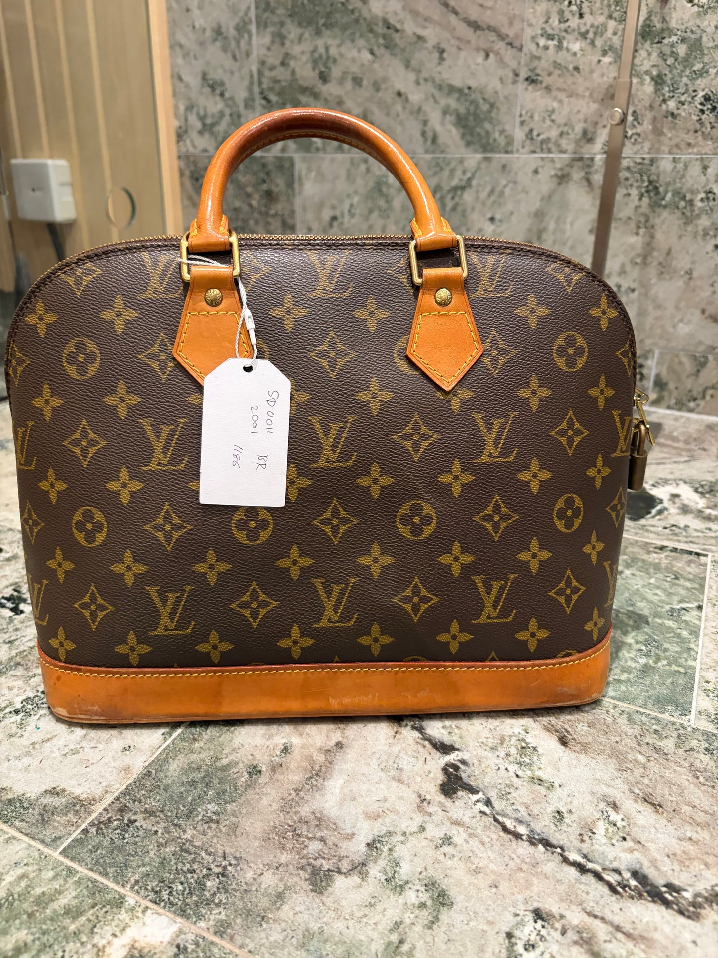 Louis Vuitton Alma PM