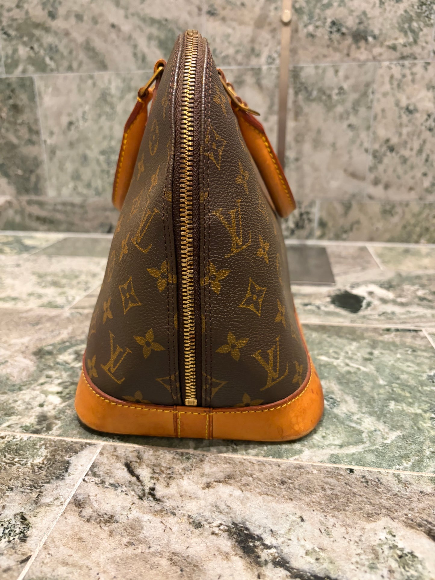 Louis Vuitton Alma PM
