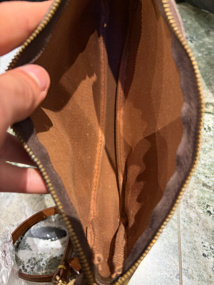 Louis Vuitton pochette accessories