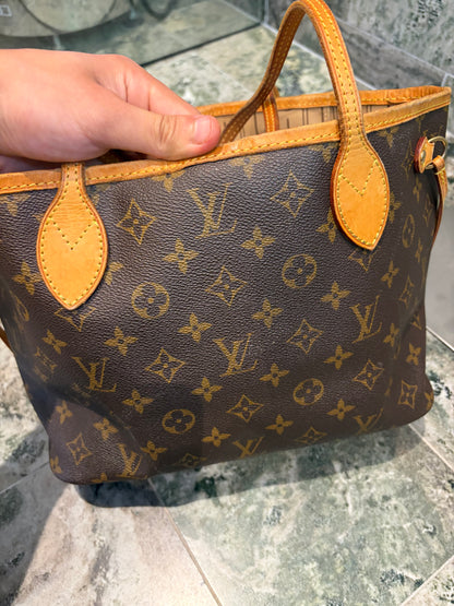 Louis Vuitton Neverfull PM