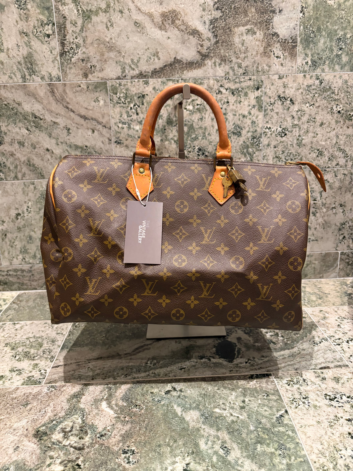 Louis Vuitton speedy 35