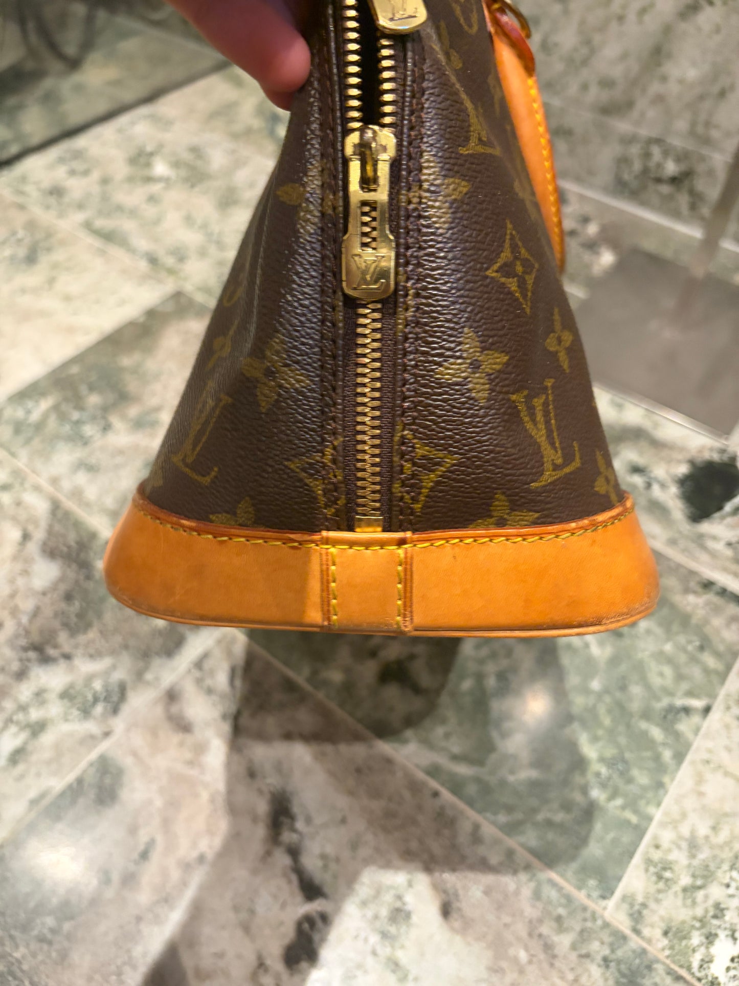 Louis Vuitton Alma PM