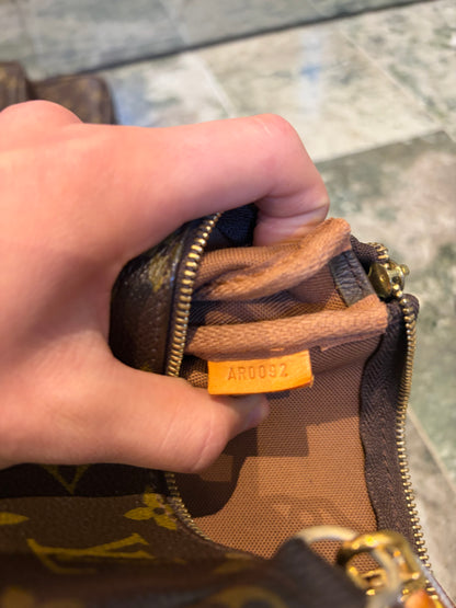 Louis Vuitton pochette accessories