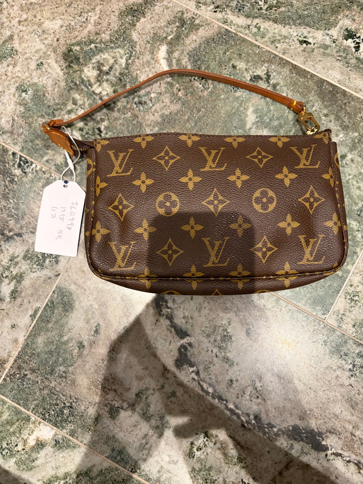 Louis Vuitton pochette accessories