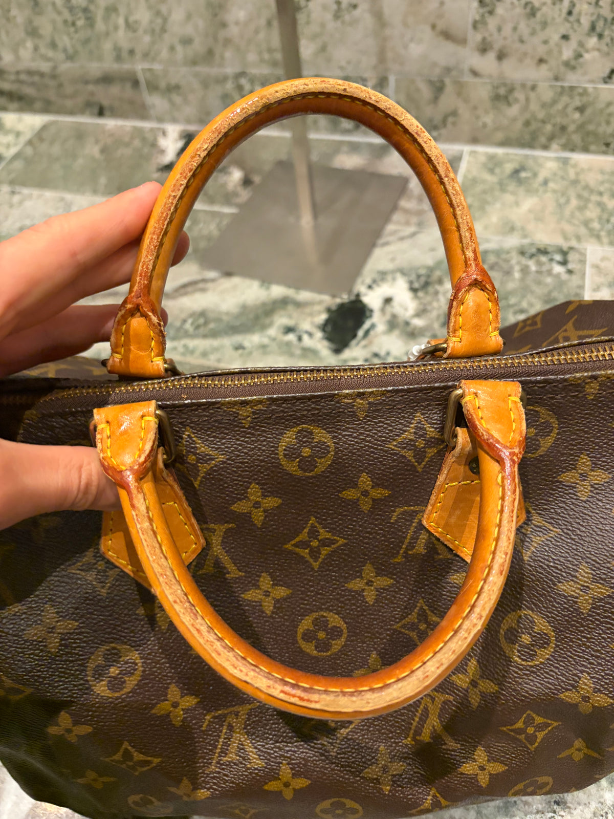 Louis Vuitton speedy 30