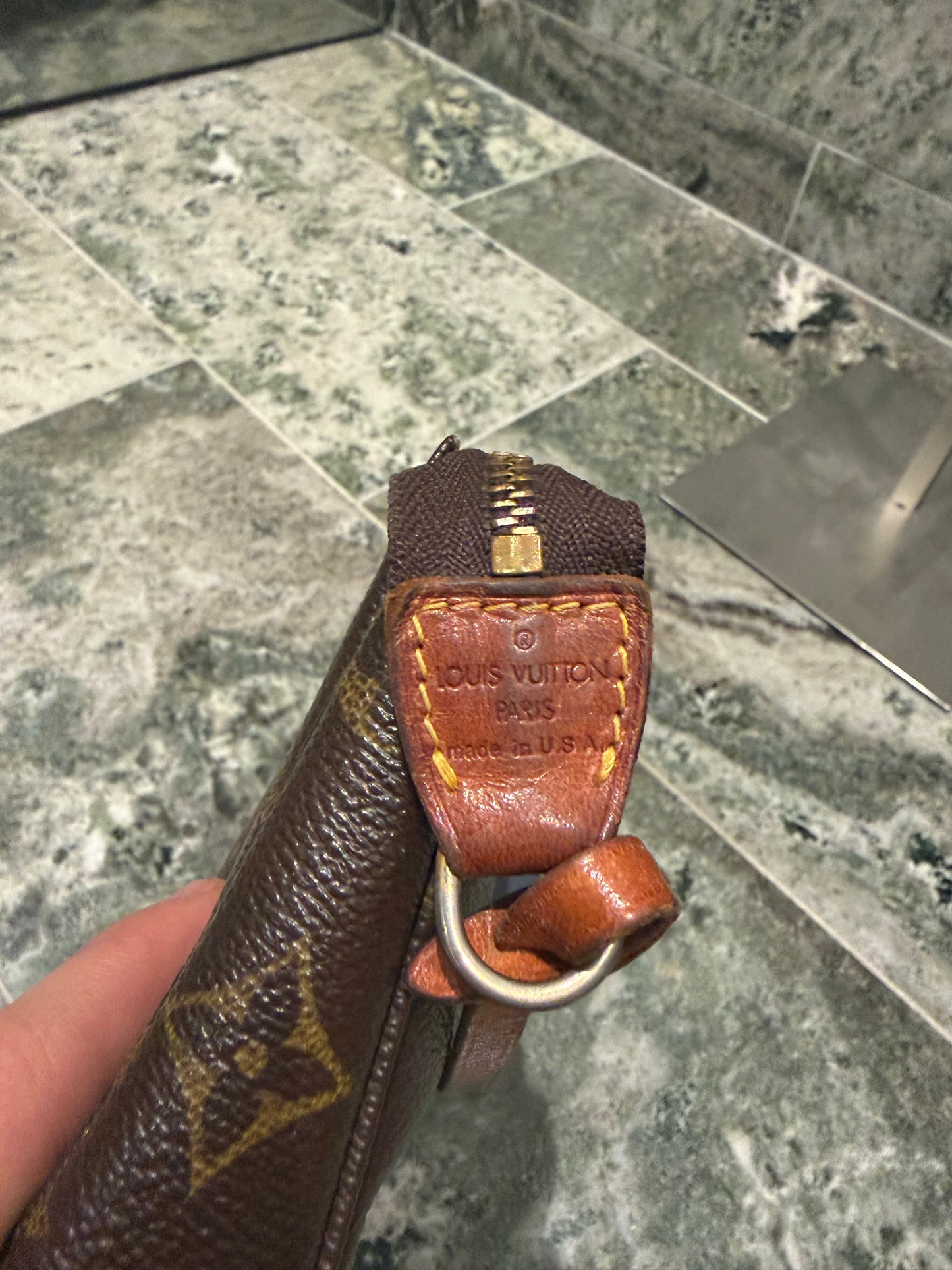 Louis Vuitton pochette accessories