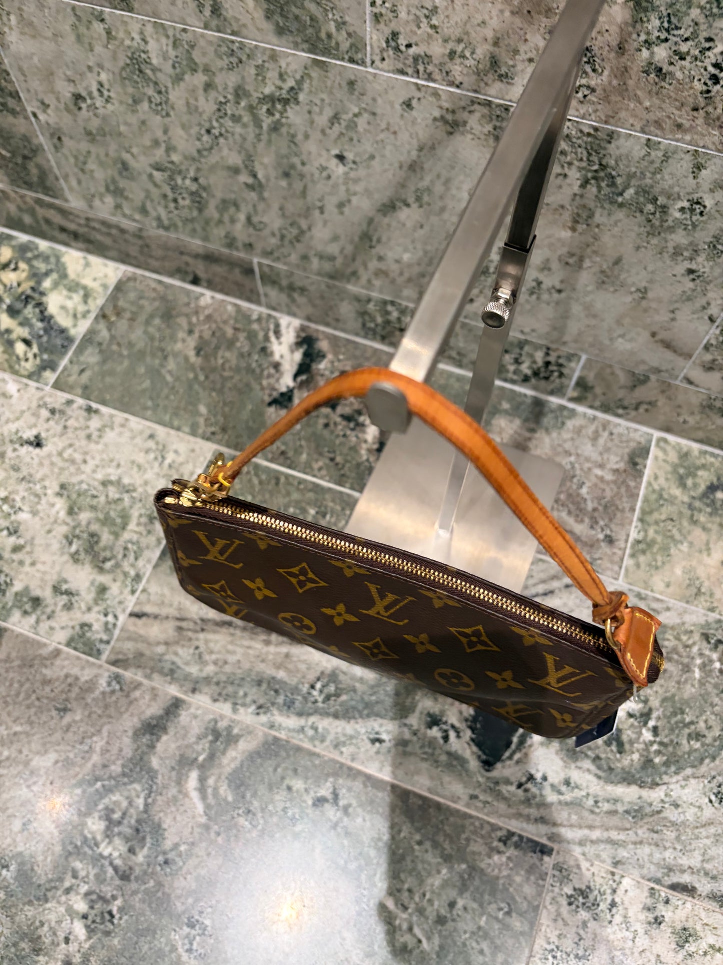 Louis Vuitton pochette accessories