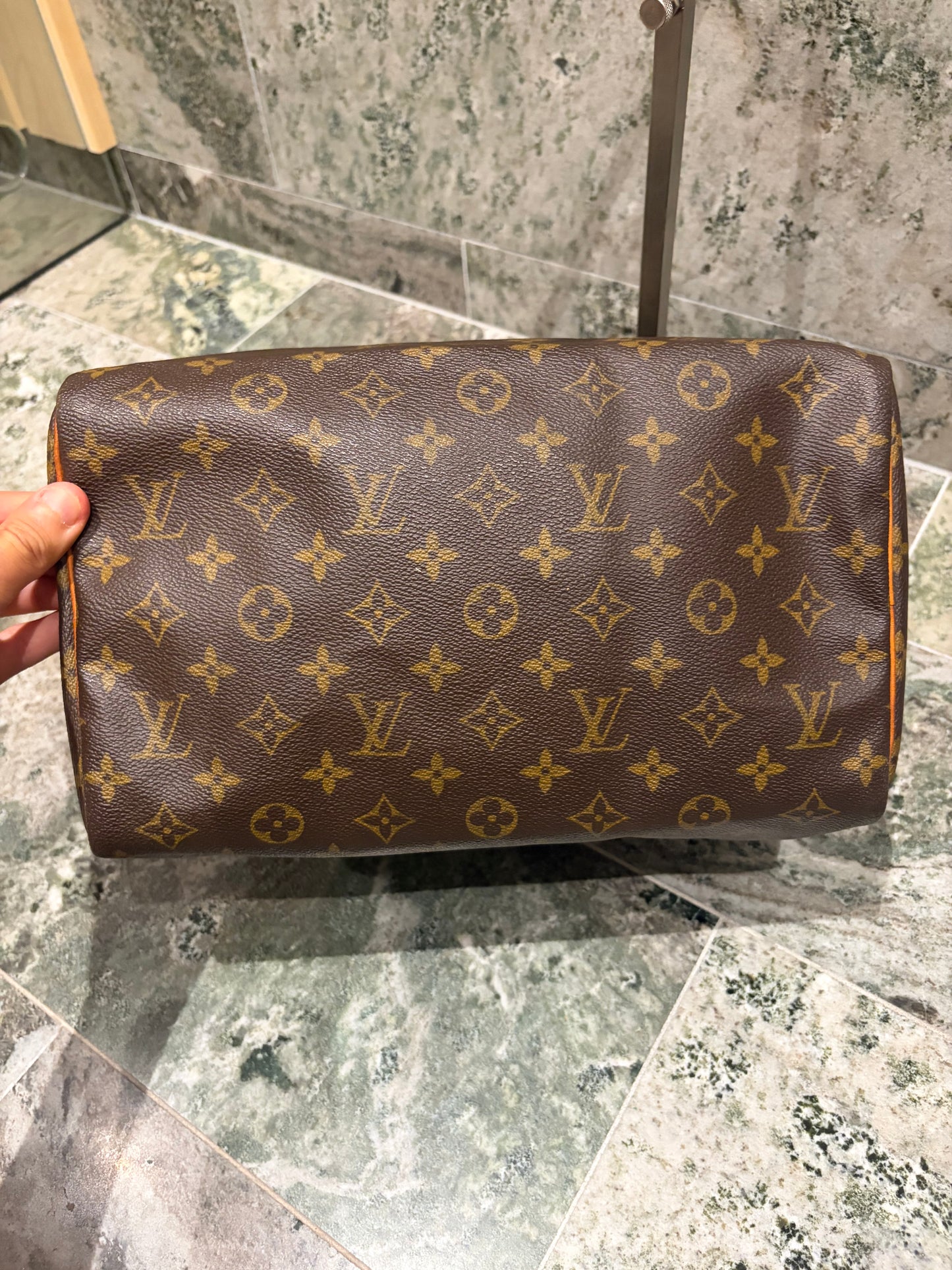 Louis Vuitton speedy 30