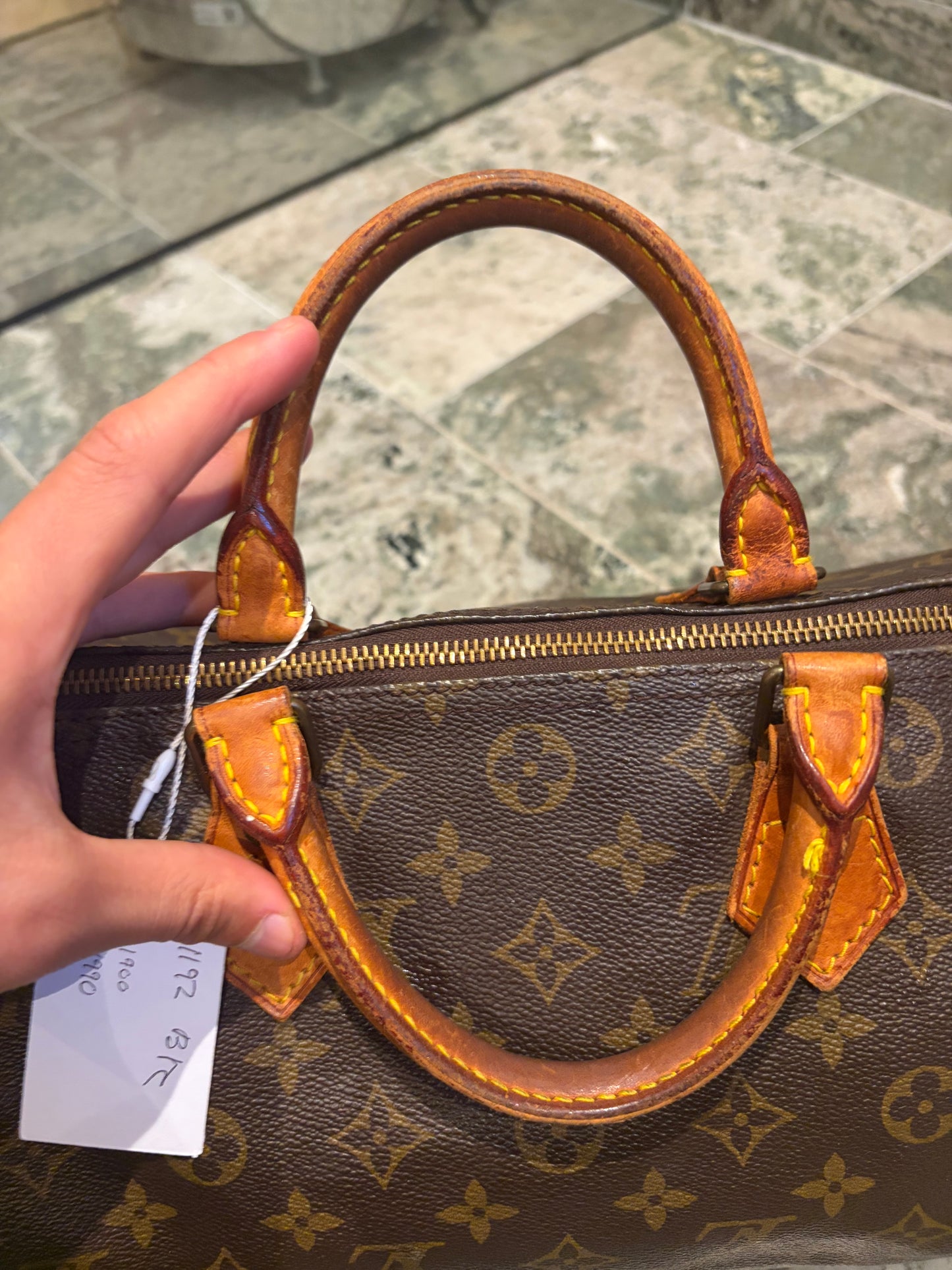 Louis Vuitton speedy 30