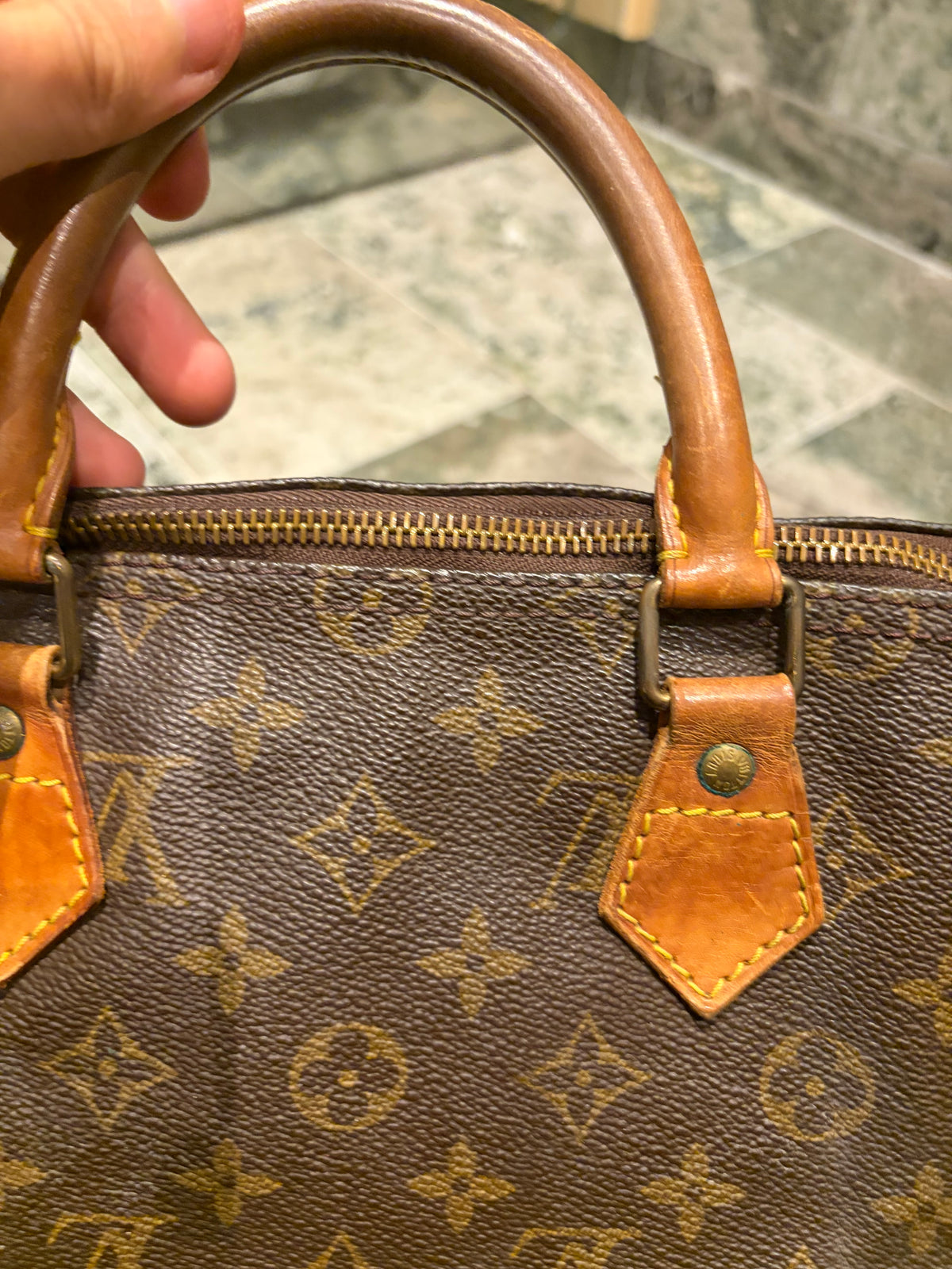 Louis Vuitton speedy 35