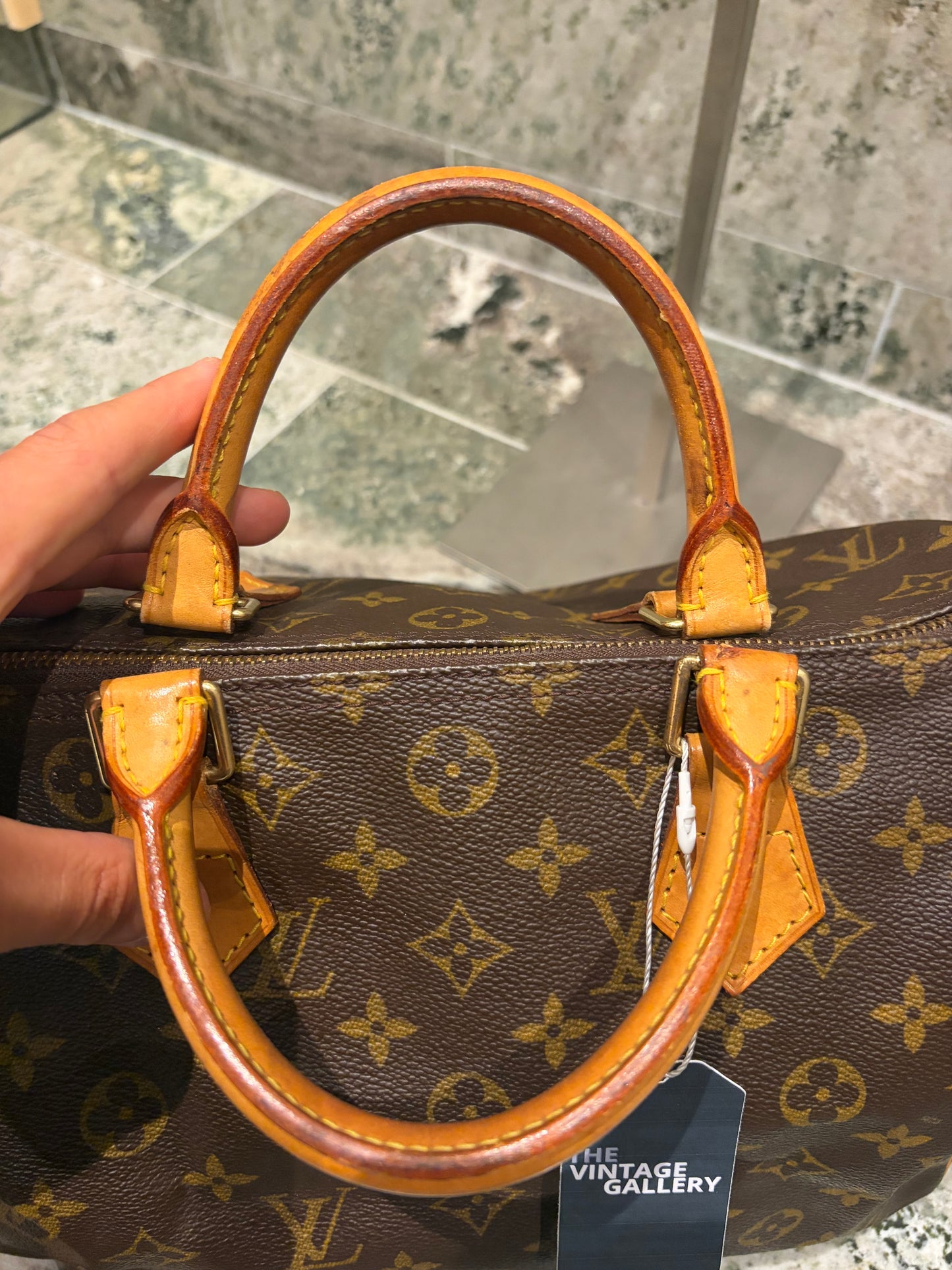 Louis Vuitton speedy 30