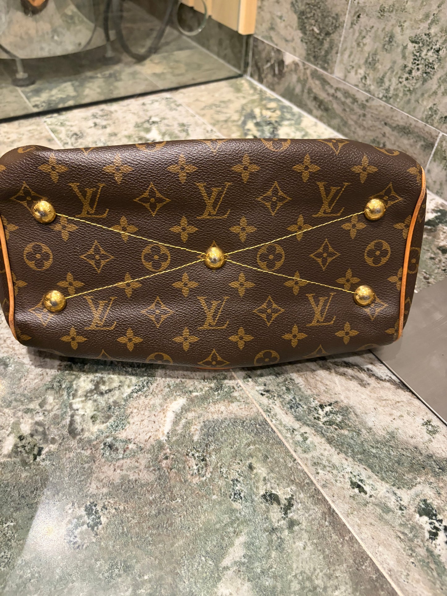 Louis Vuitton tivoli PM