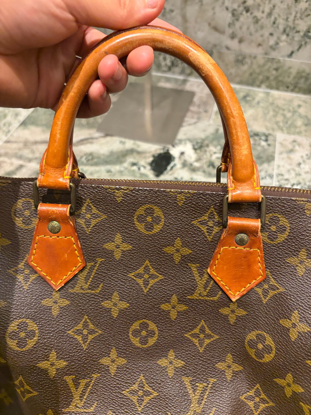 Louis Vuitton speedy 30