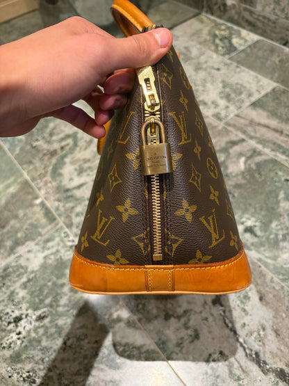 Louis Vuitton Alma PM