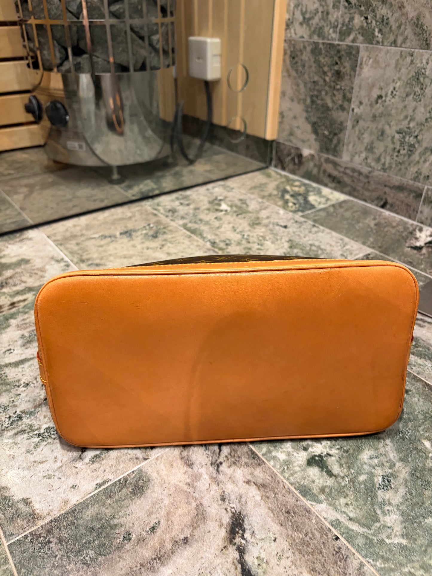 Louis Vuitton Alma PM