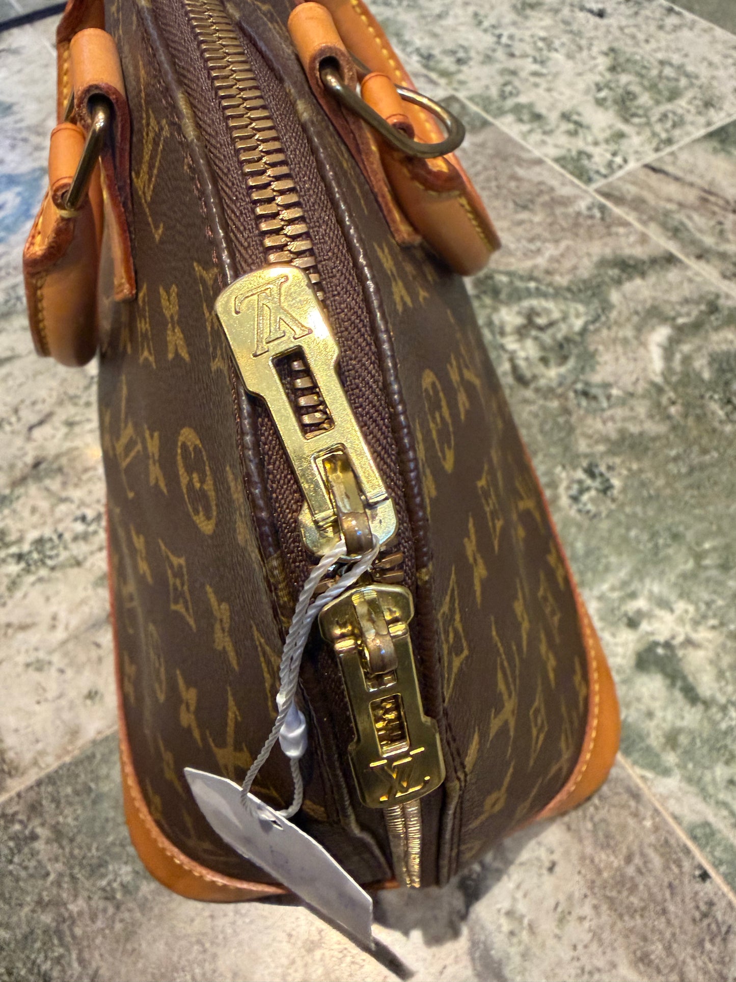 Louis Vuitton Alma PM