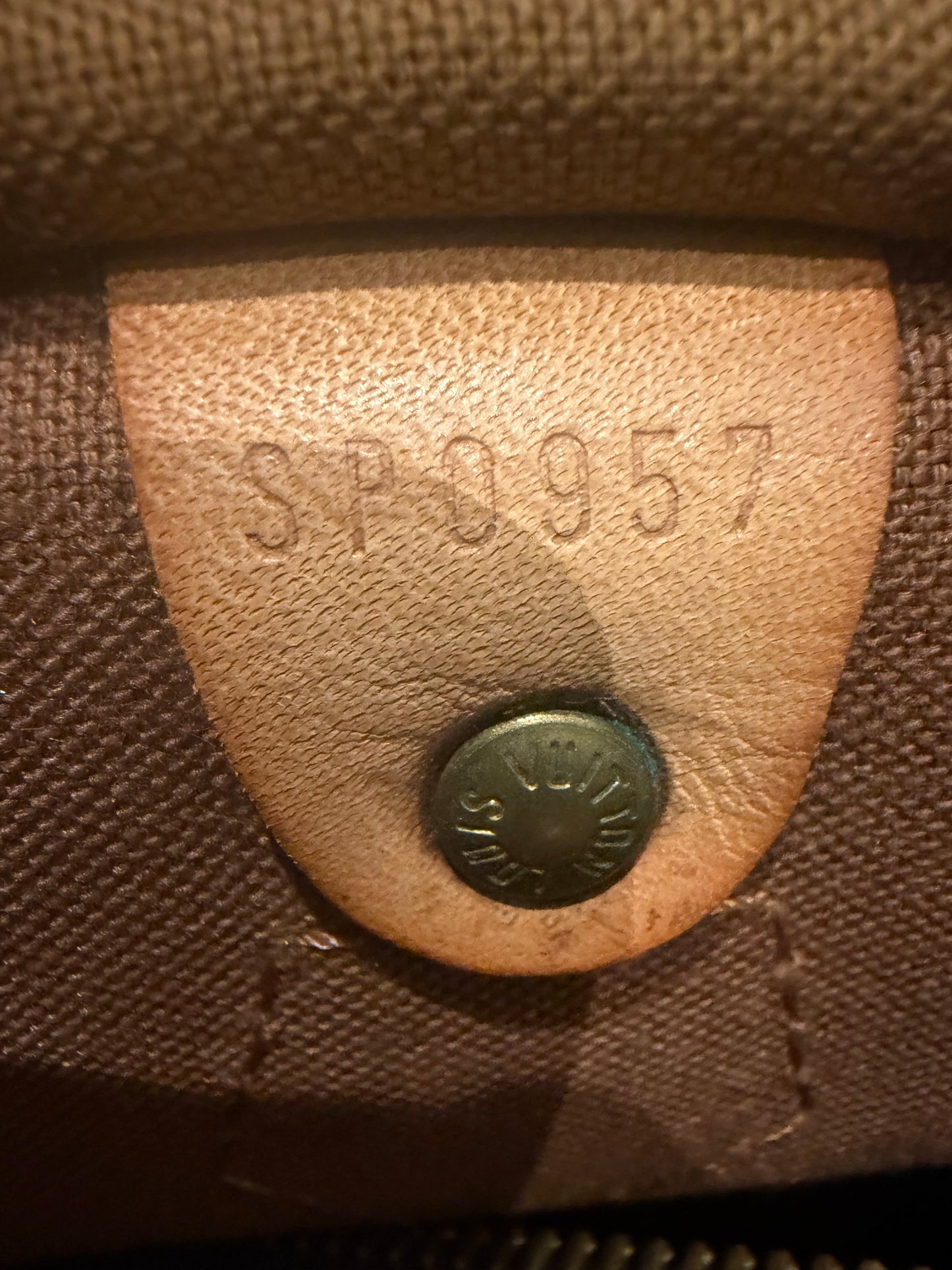 Louis Vuitton speedy 30