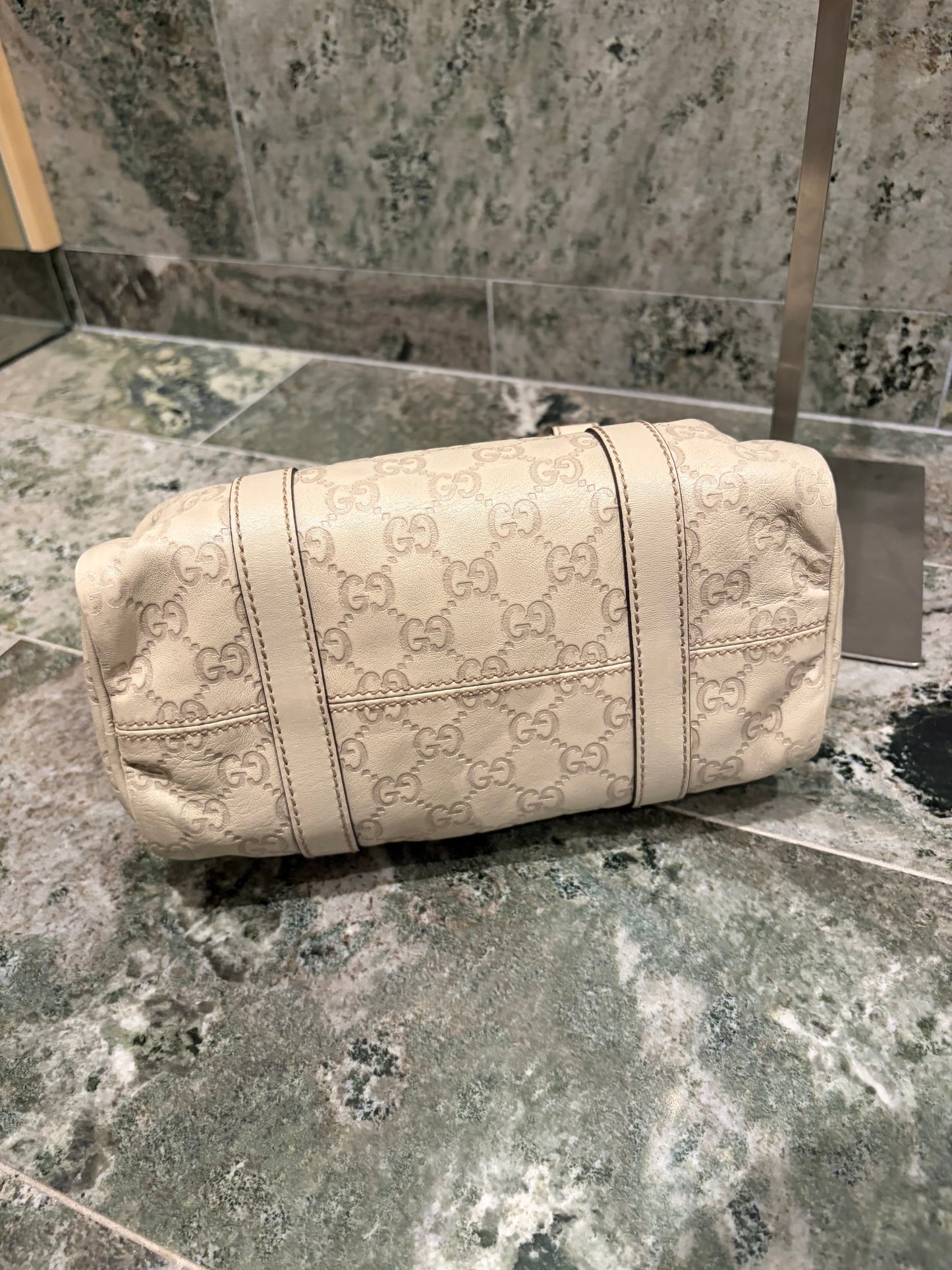 Gucci boston bag gg pattern 25