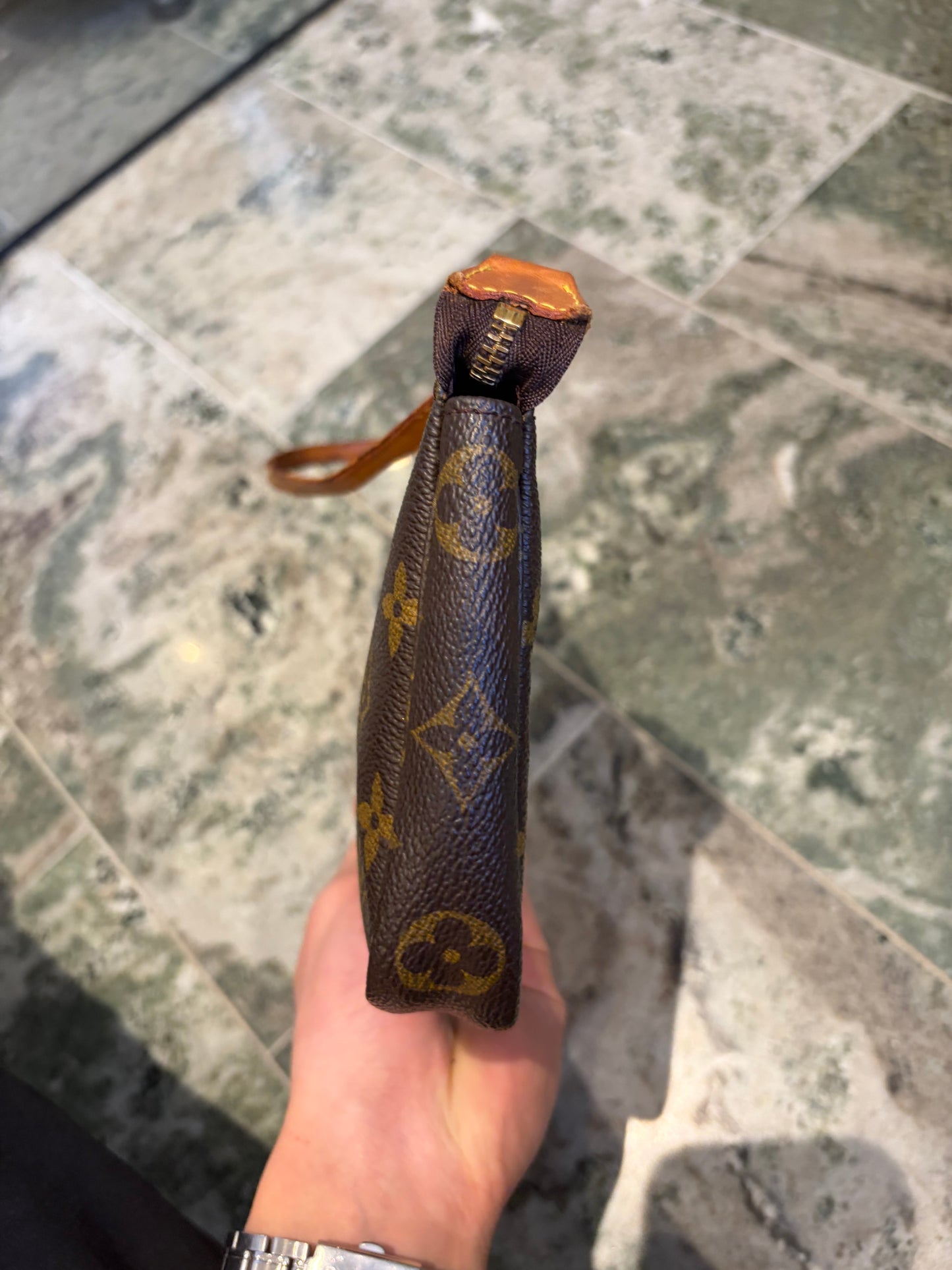 Louis Vuitton pochette accessories