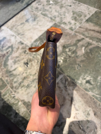 Louis Vuitton pochette accessories