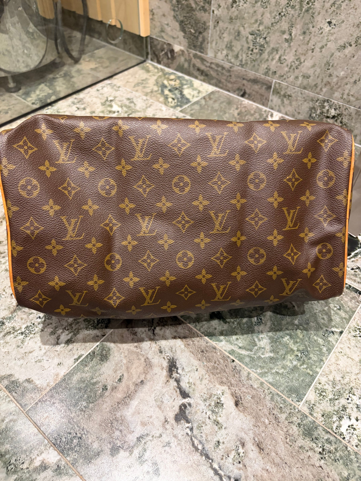 Louis Vuitton speedy 35