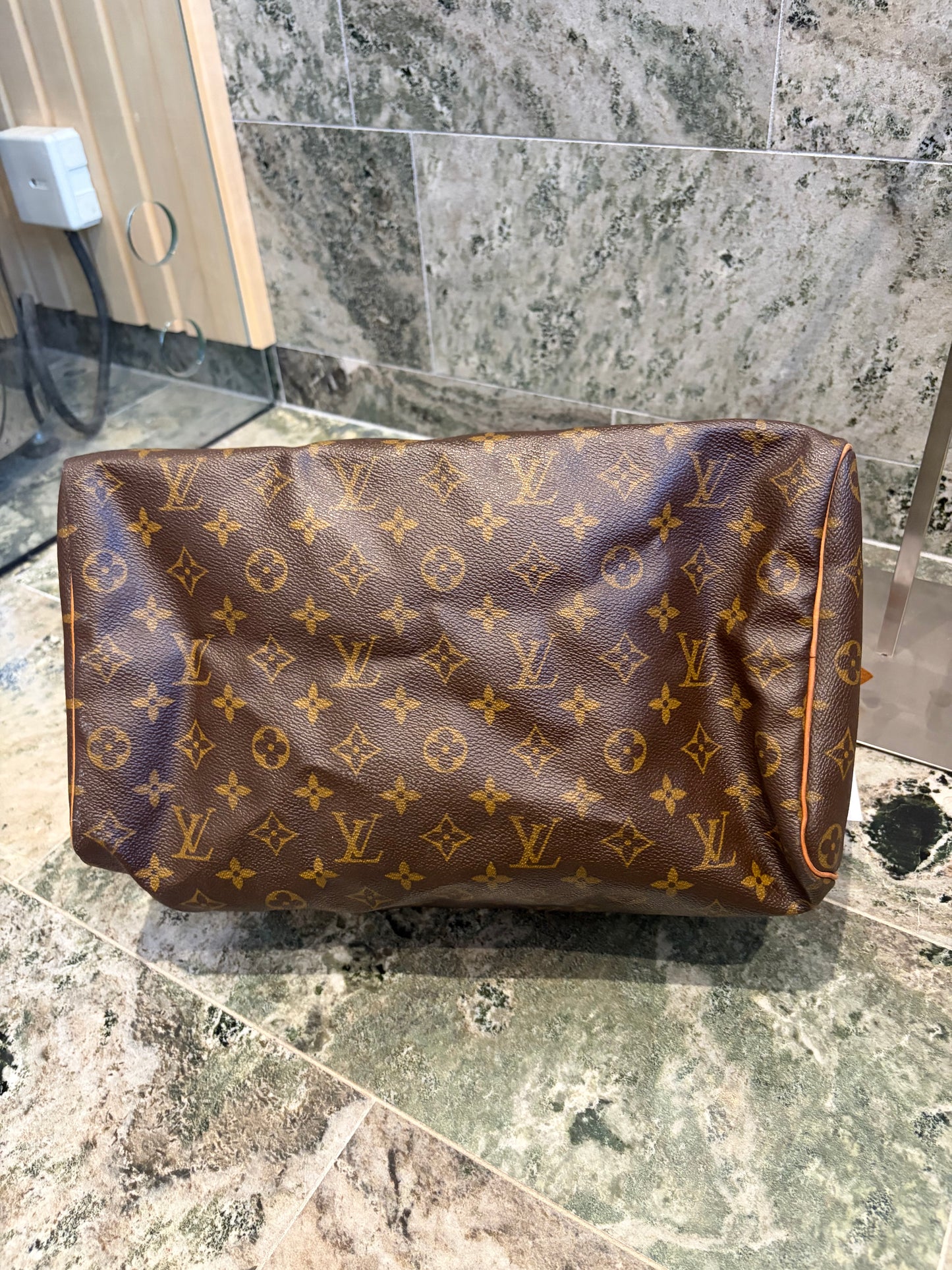 Louis Vuitton speedy 35