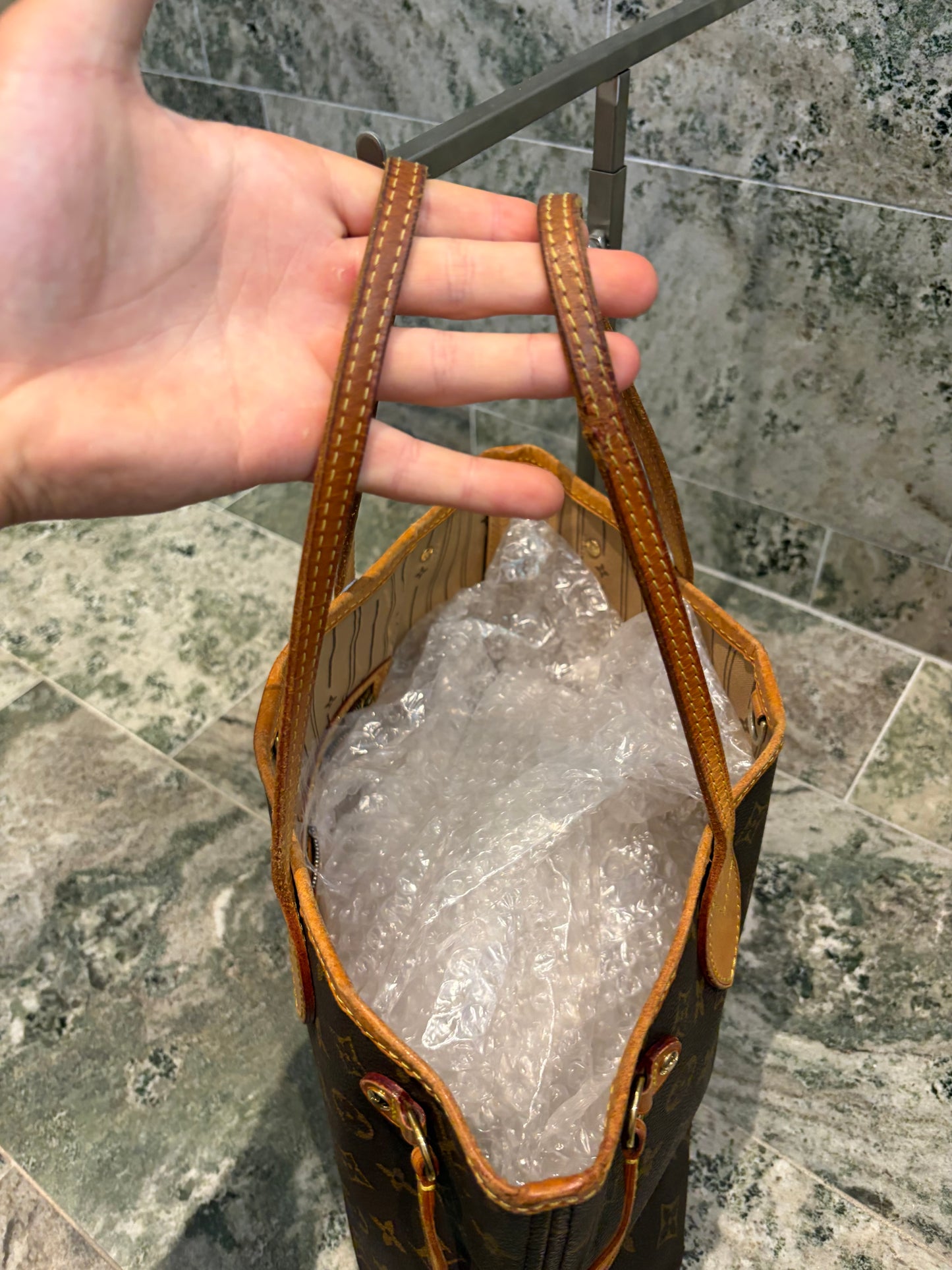 Louis Vuitton Neverfull PM