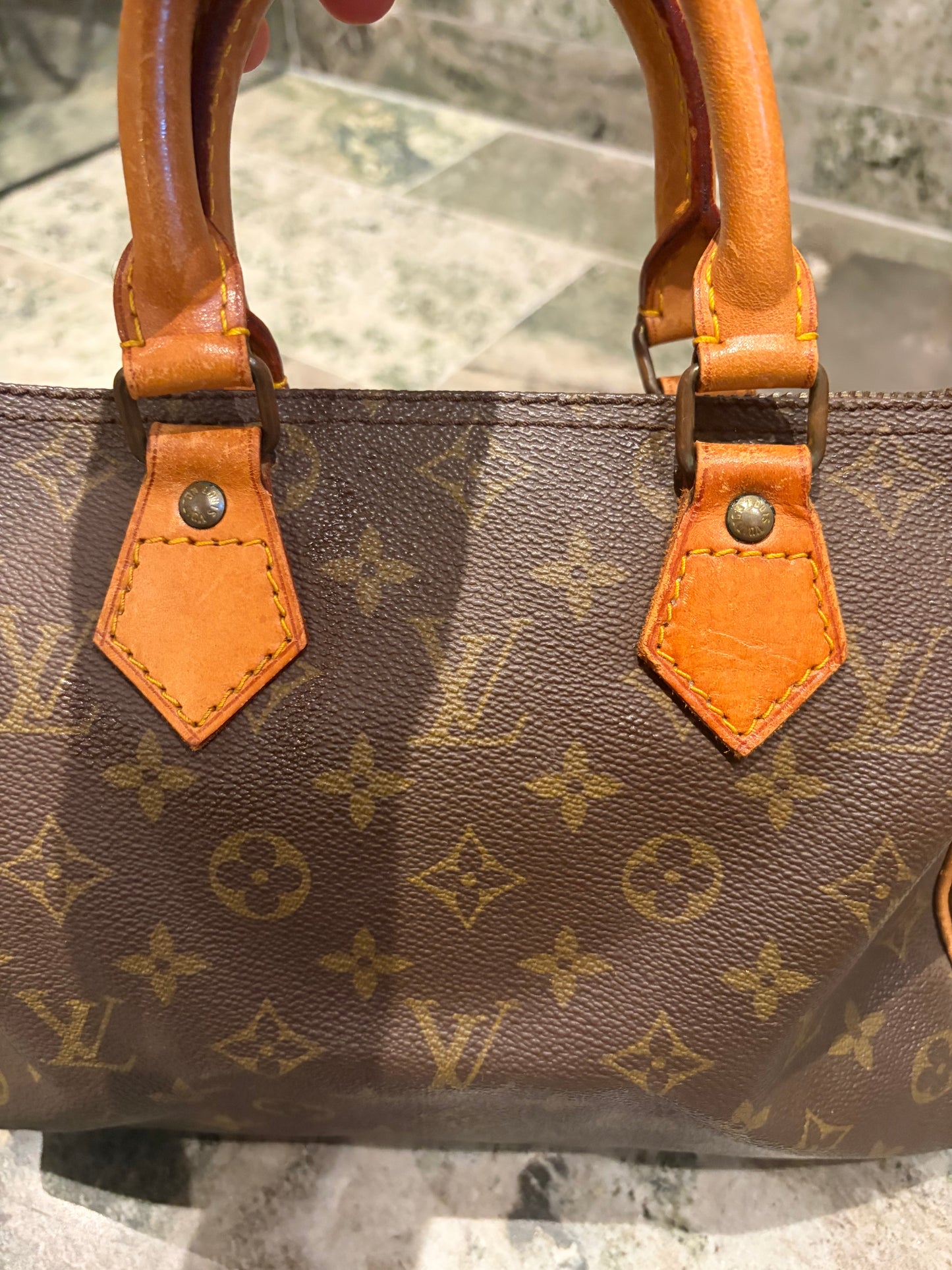 Louis Vuitton speedy 25