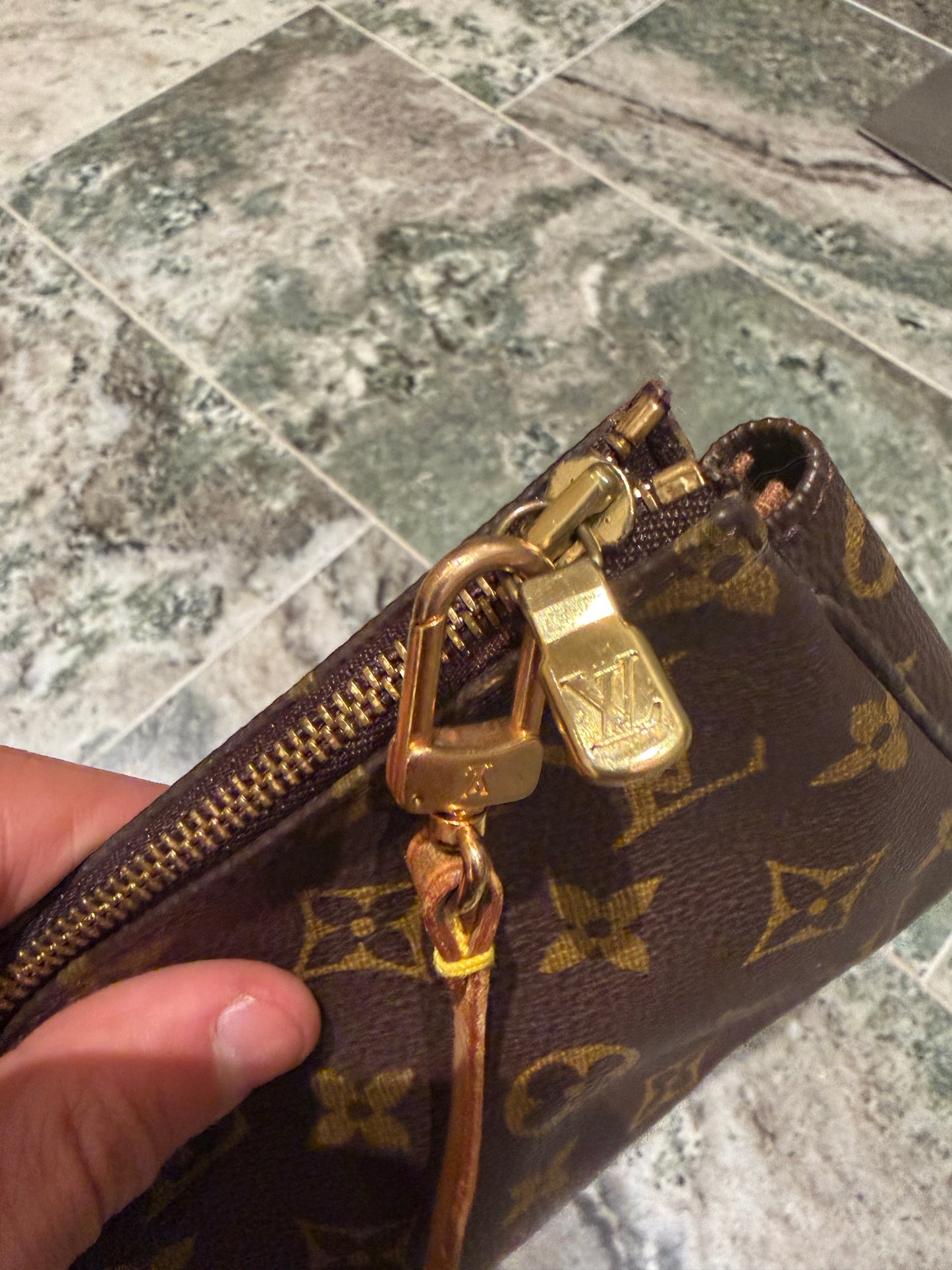 Louis Vuitton pochette accessories