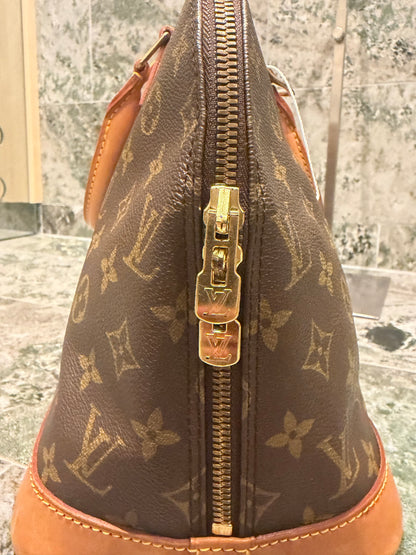 Louis Vuitton Alma PM