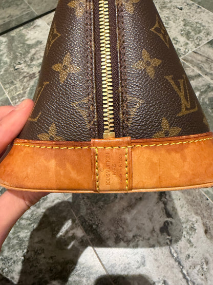 Louis Vuitton Alma PM
