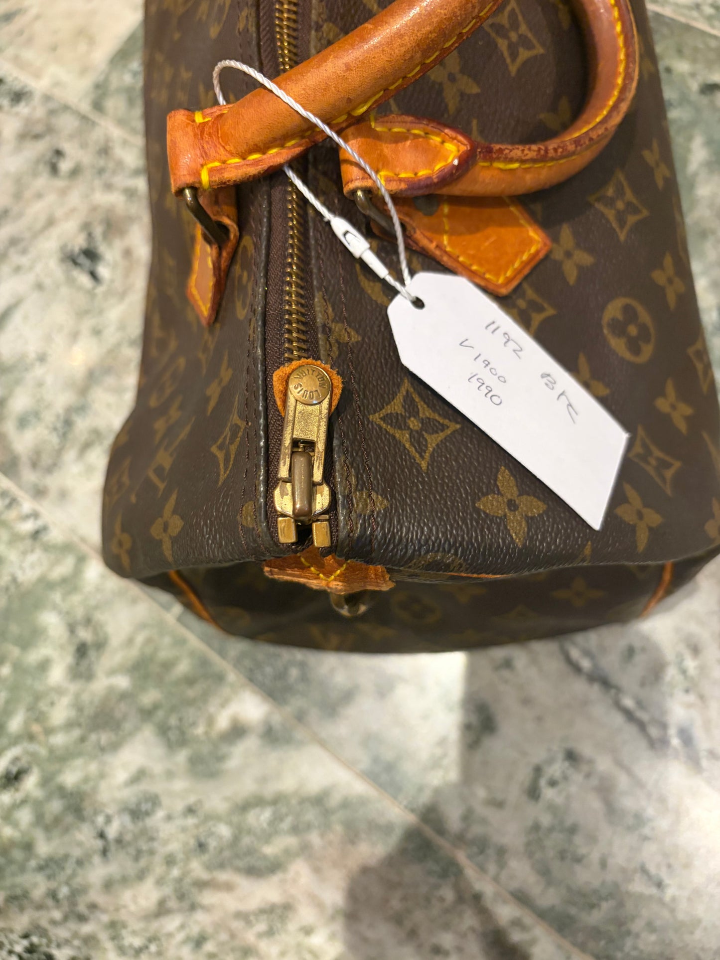 Louis Vuitton speedy 30