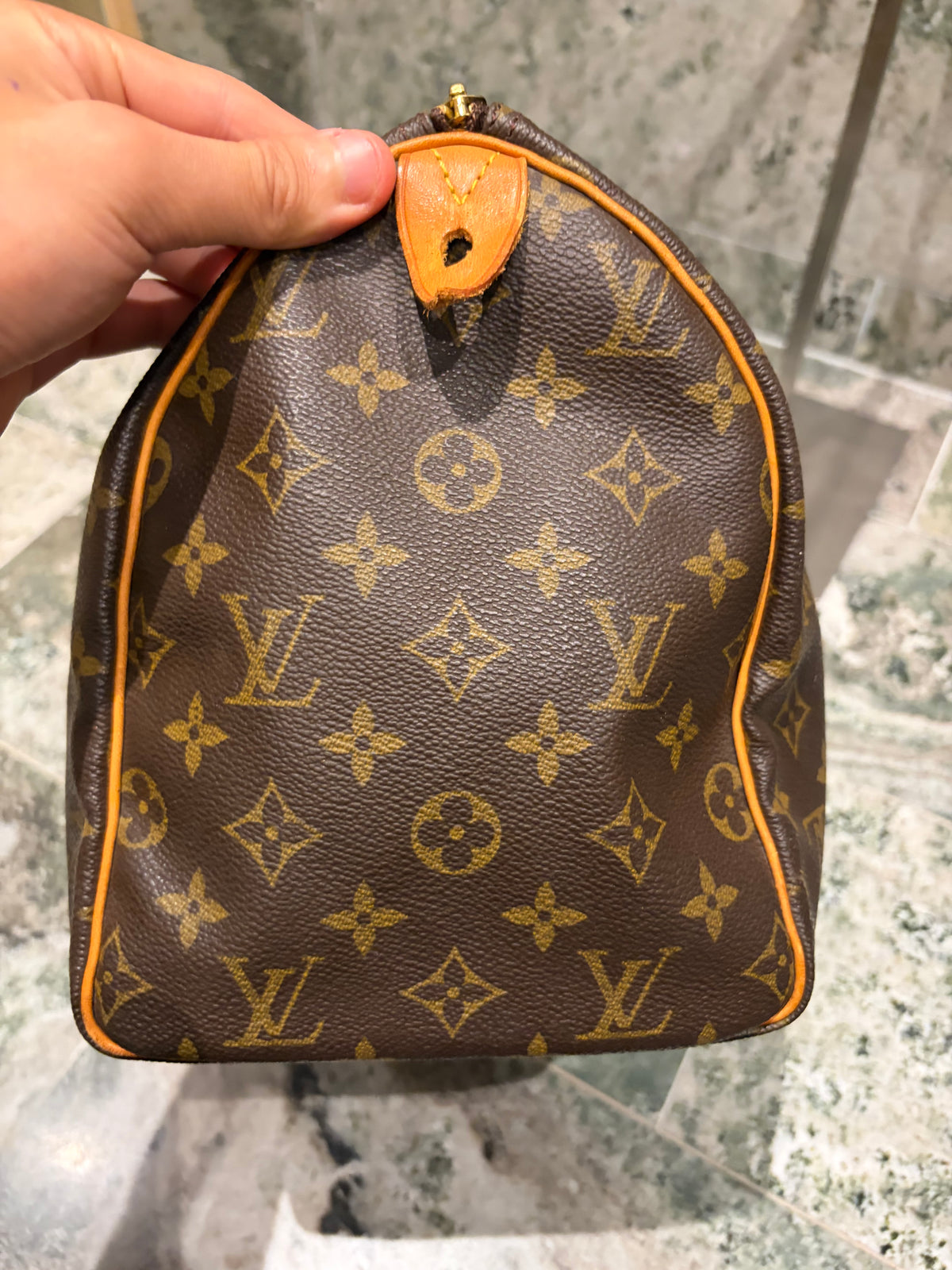 Louis Vuitton speedy 30