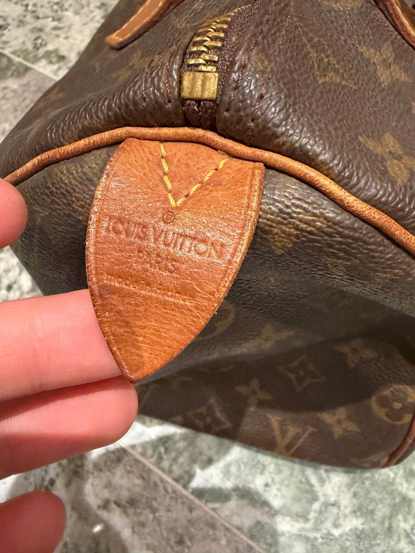 Louis Vuitton speedy 30