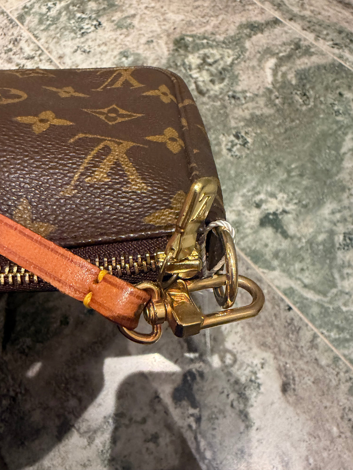 Louis Vuitton pochette accessories