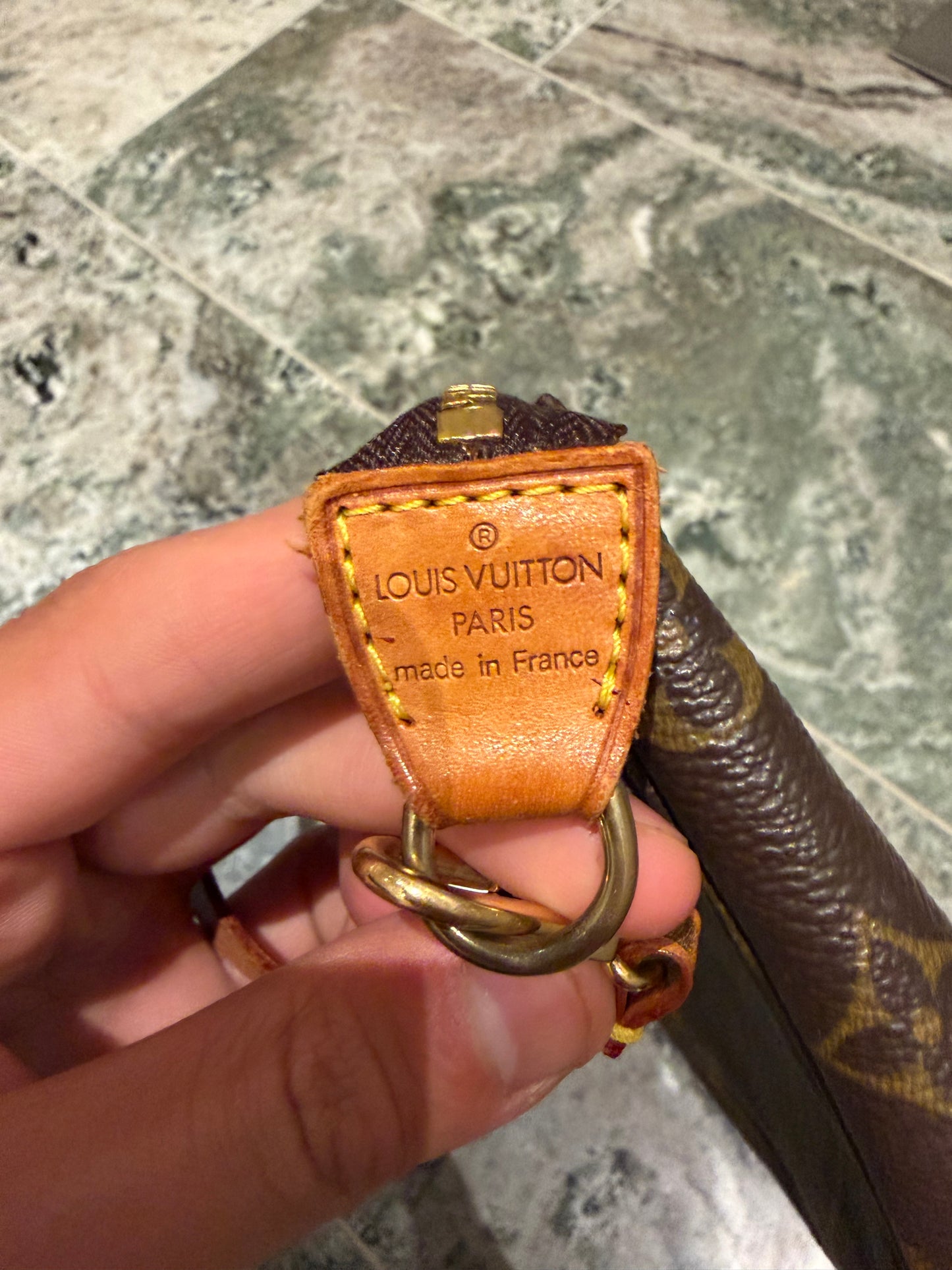 Louis Vuitton pochette accessories