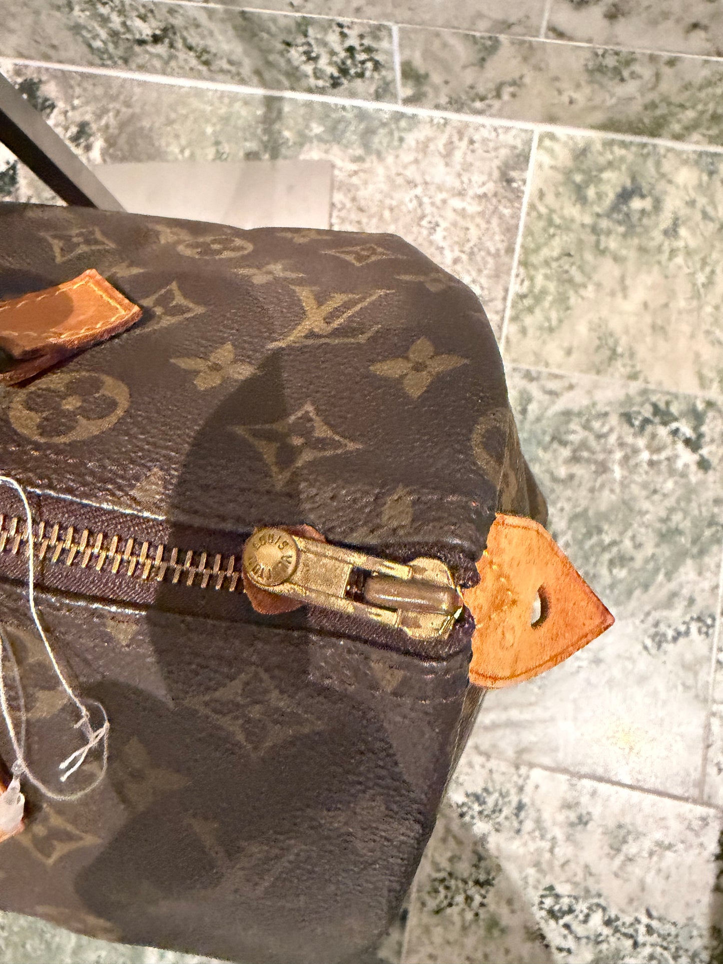 Louis Vuitton speedy 30