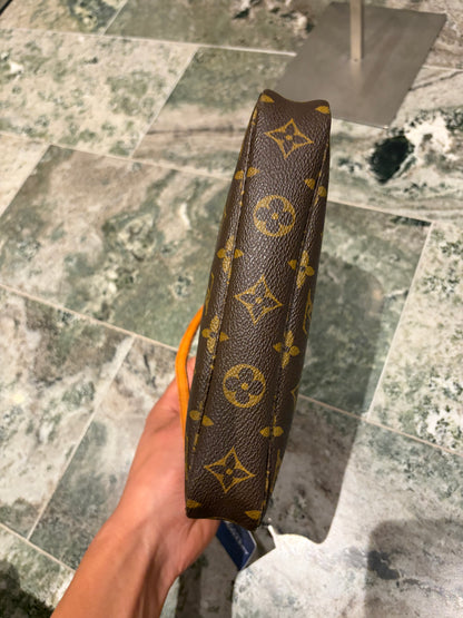 Louis Vuitton pochette accessories