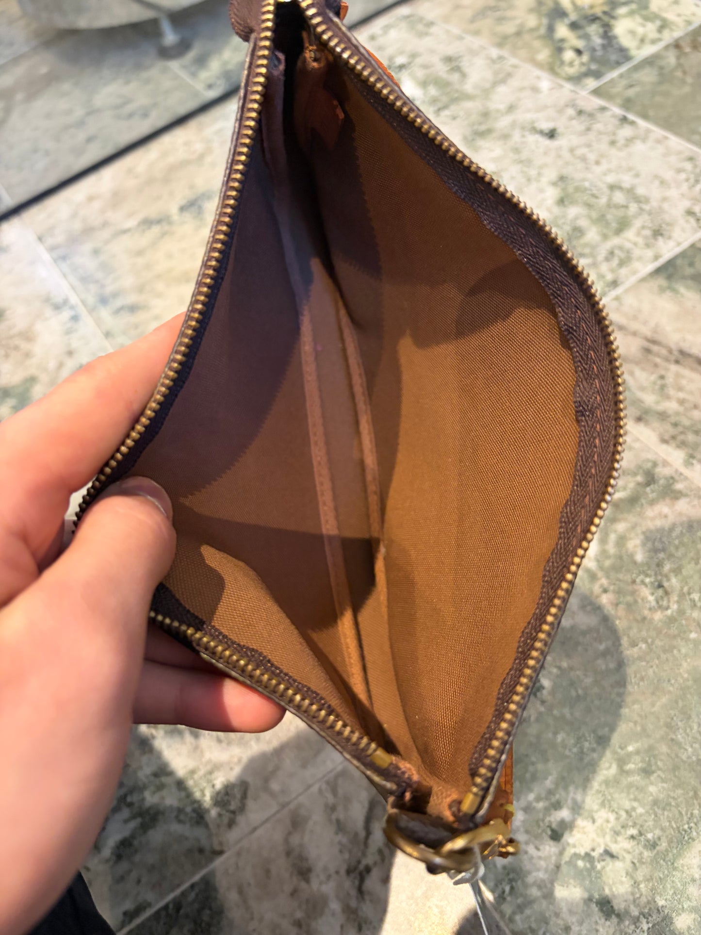 Louis Vuitton pochette accessories