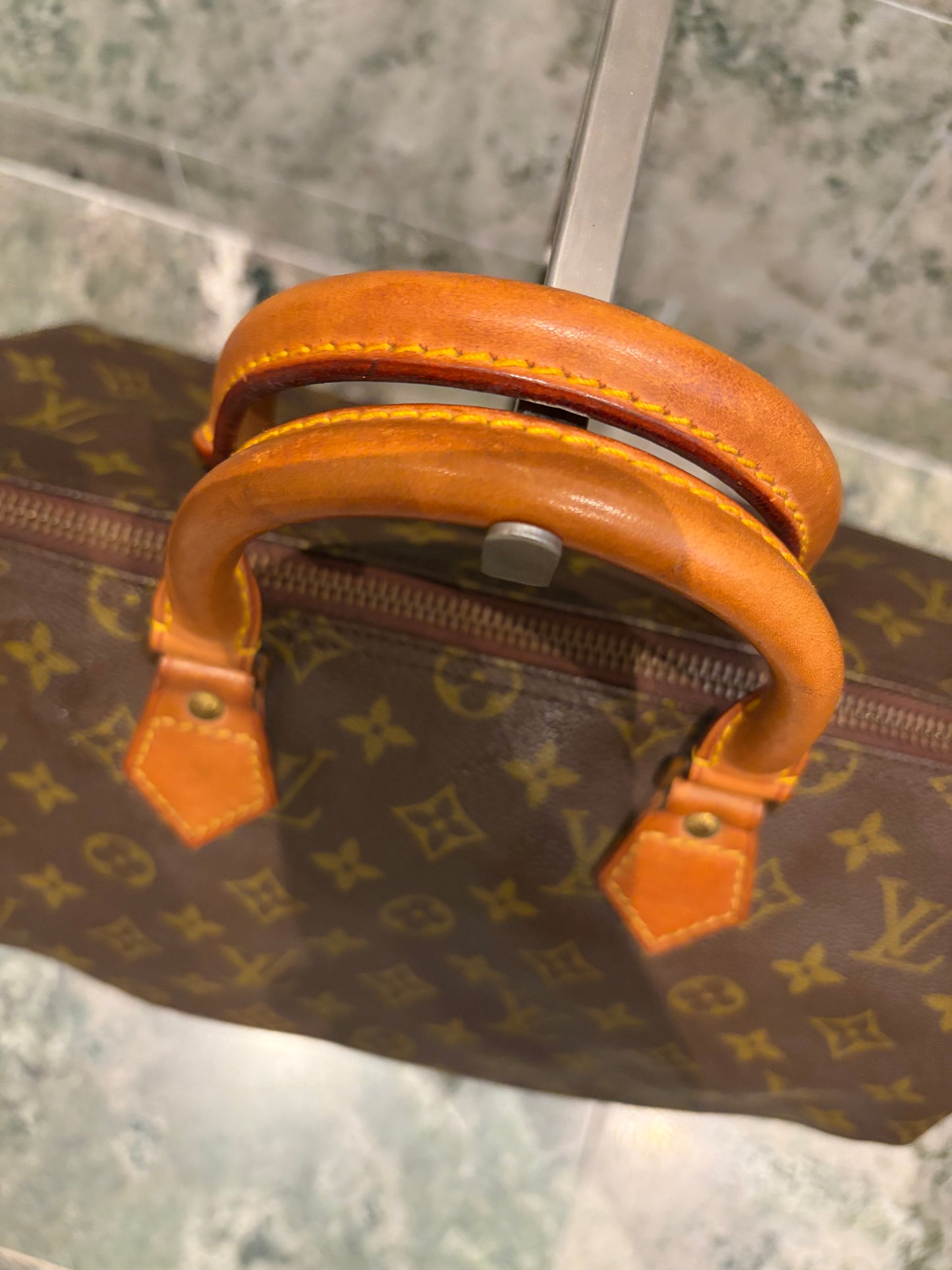 Louis Vuitton speedy 35