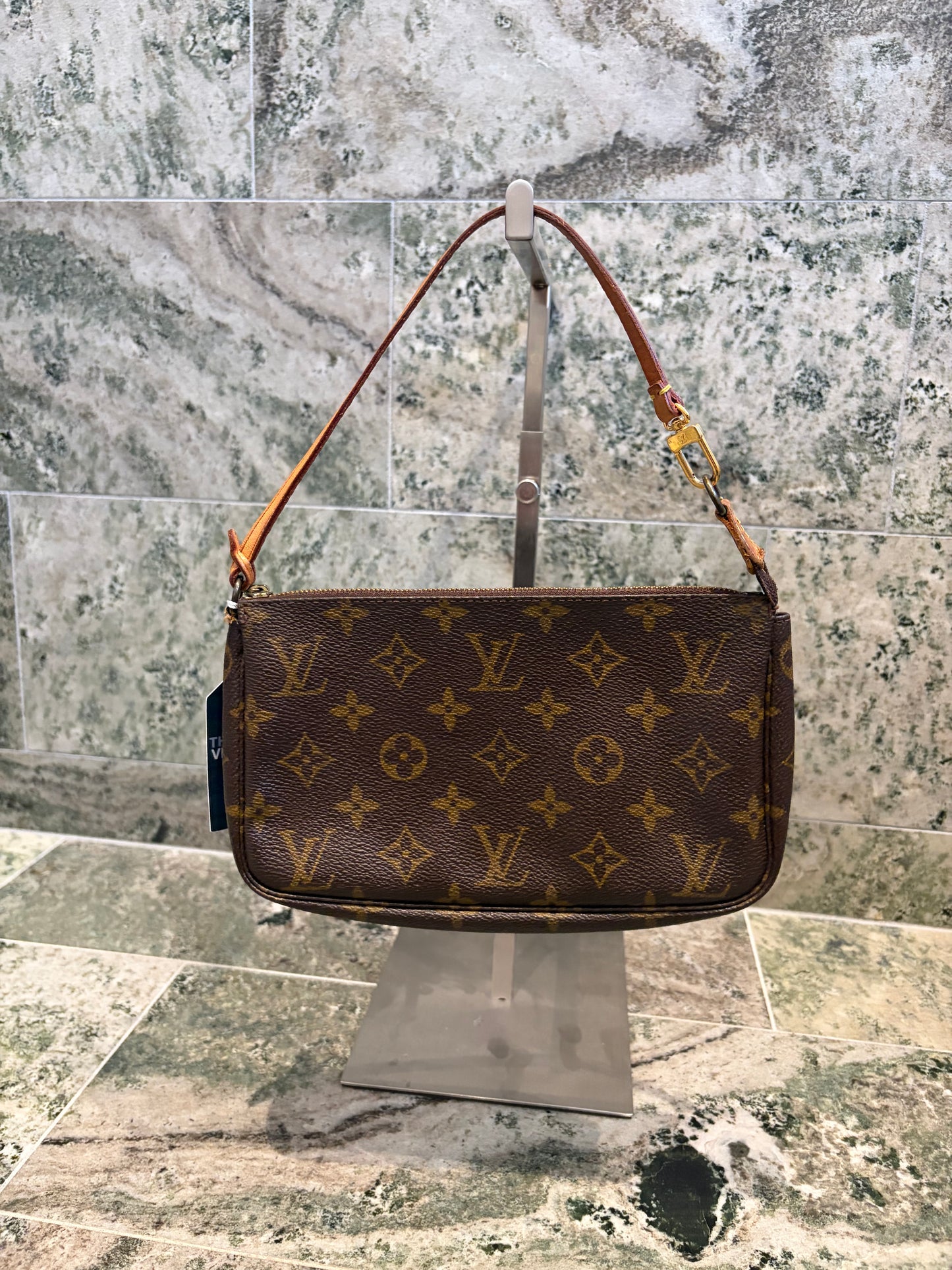 Louis Vuitton pochette accessories