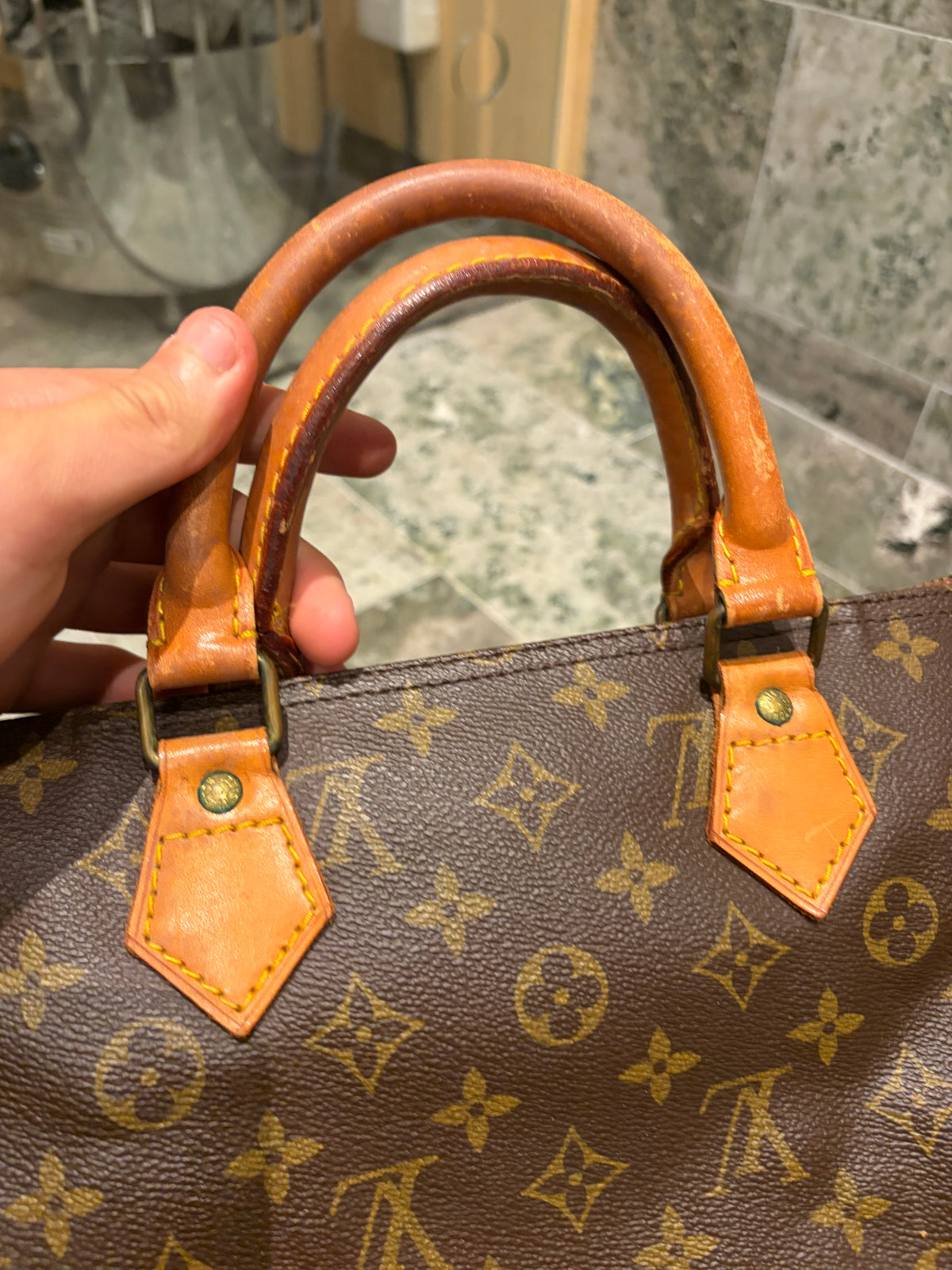 Louis Vuitton speedy 35