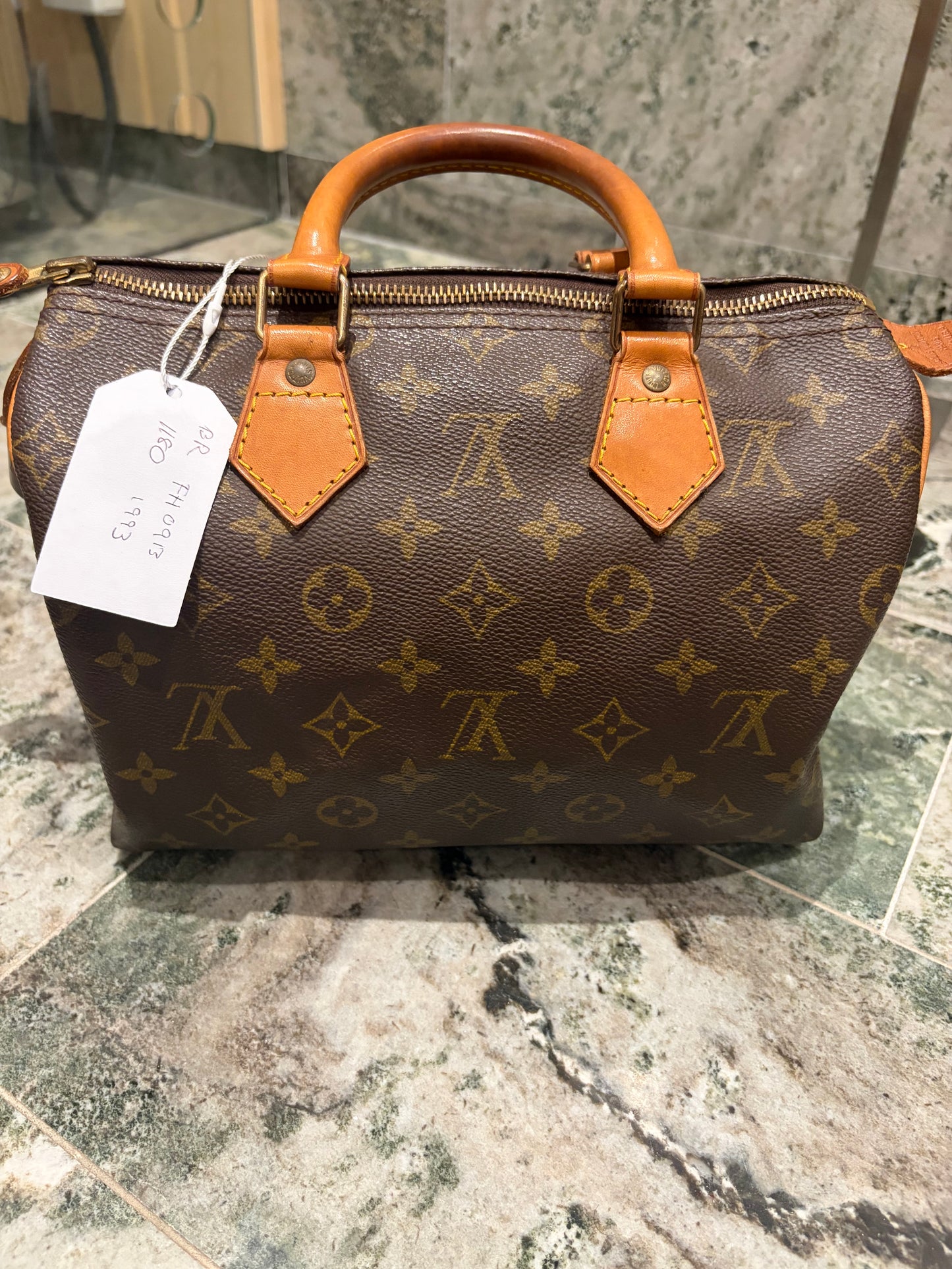 Louis Vuitton speedy 25