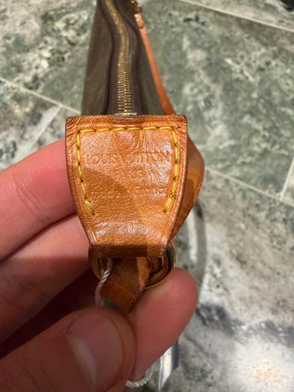 Louis Vuitton pochette accessories