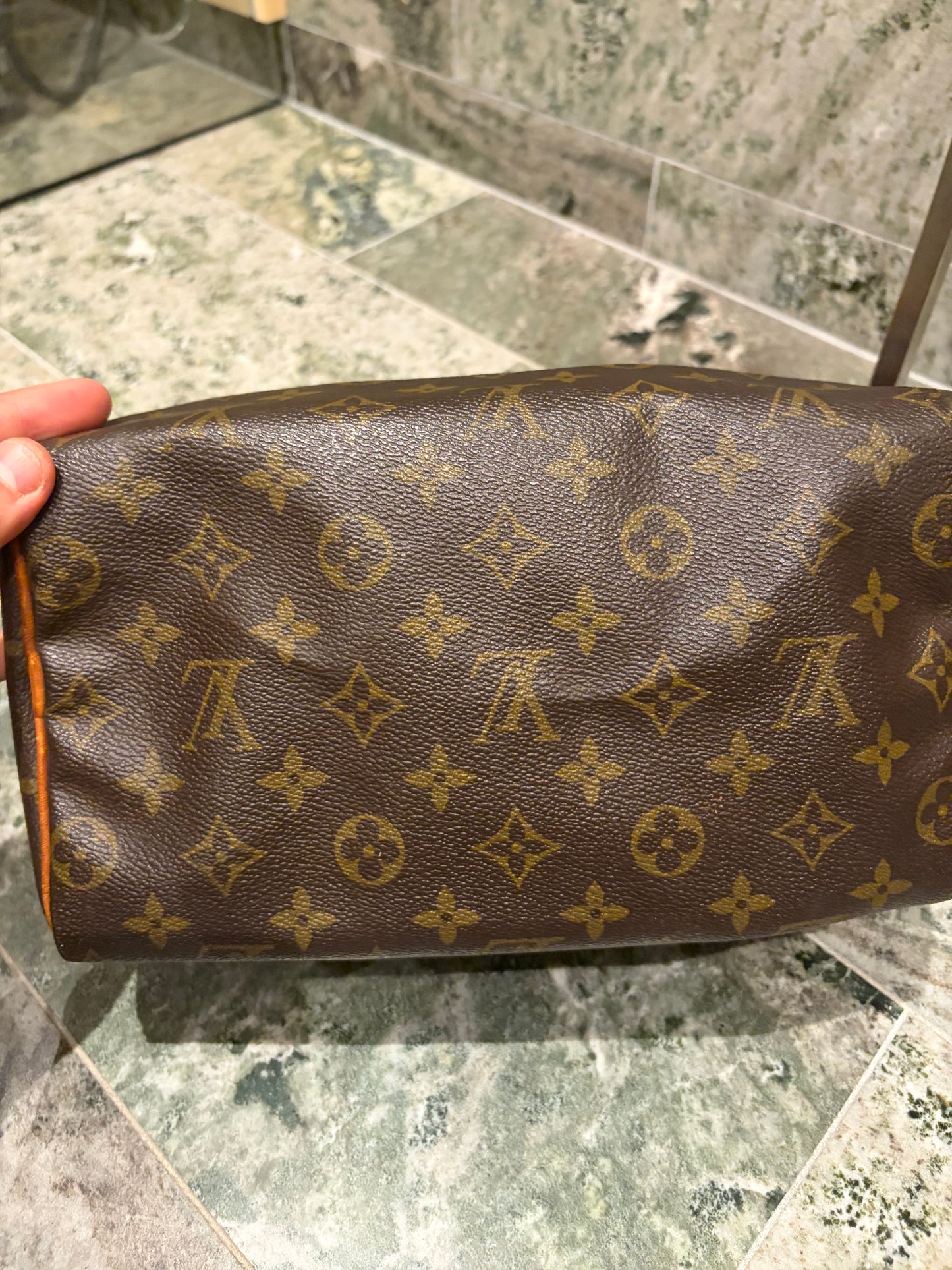 Louis Vuitton speedy 25