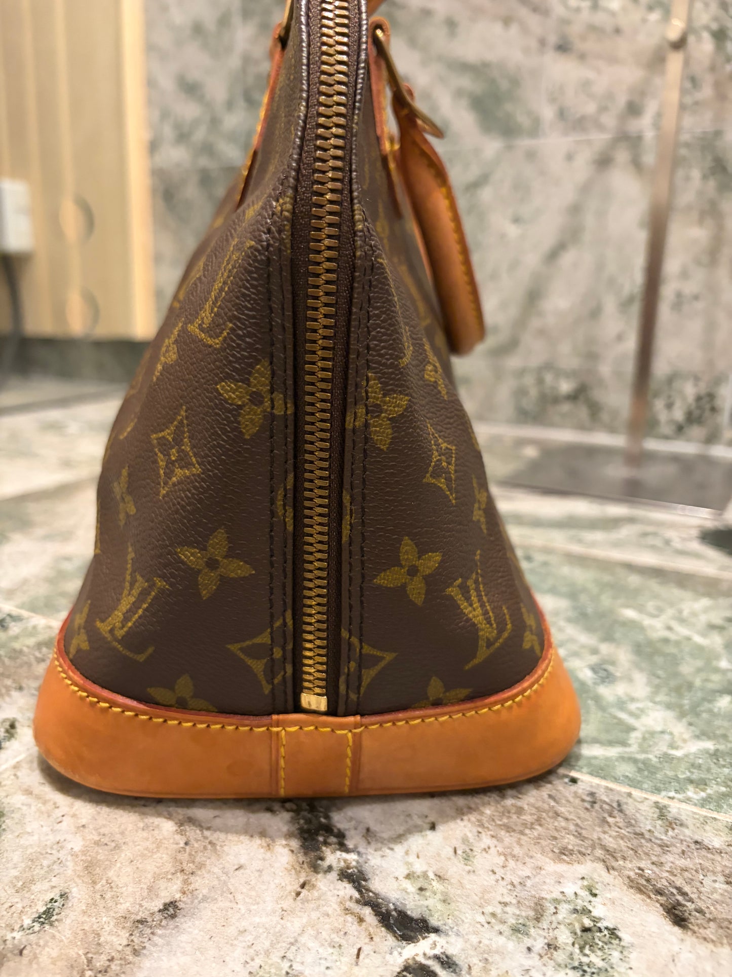 Louis Vuitton Alma PM