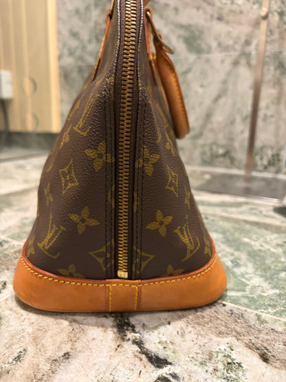 Louis Vuitton Alma PM
